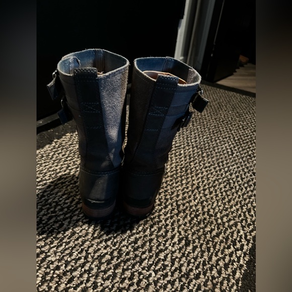 Sorel boots size 6.5 - Picture 6 of 9